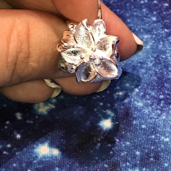 NEW!๐๐7๐บGORGEOUS!๐ธSILVER๐ธPLATED๐ธFLOWER๐บ๐๐ - Picture 3 of 8